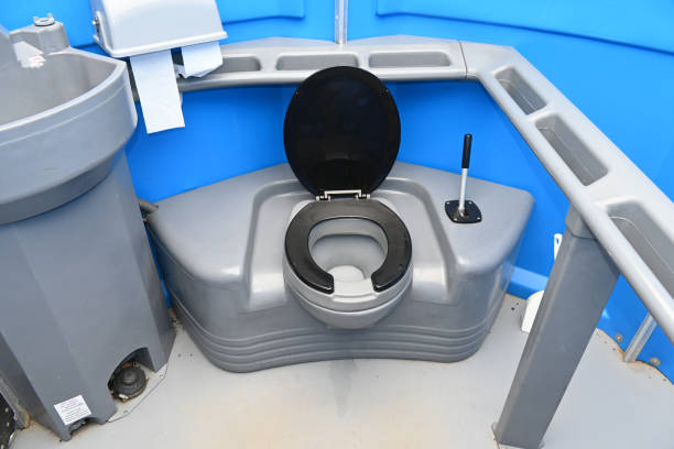 Portable Toilet Options We Offer in Bay Springs, MS